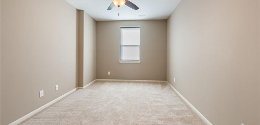 194 N Camelot Drive, Liberty, MO 64068