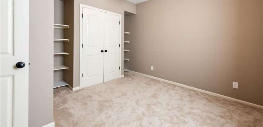 194 N Camelot Drive, Liberty, MO 64068