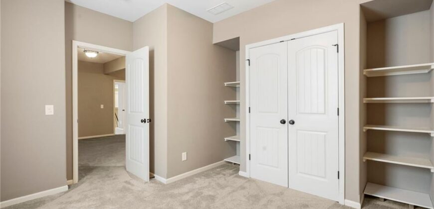 194 N Camelot Drive, Liberty, MO 64068