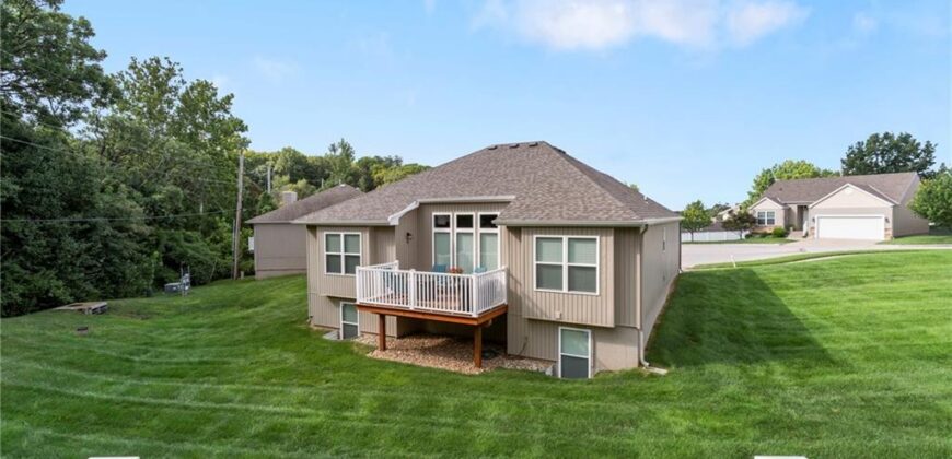 194 N Camelot Drive, Liberty, MO 64068