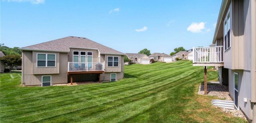 194 N Camelot Drive, Liberty, MO 64068