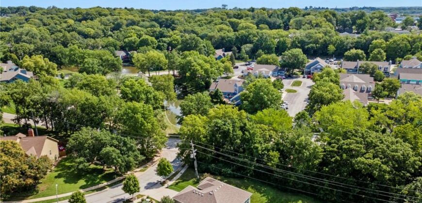 194 N Camelot Drive, Liberty, MO 64068