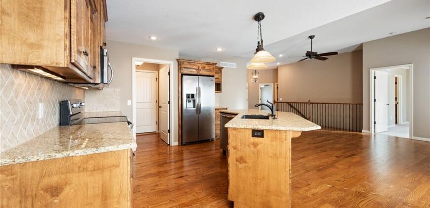 194 N Camelot Drive, Liberty, MO 64068