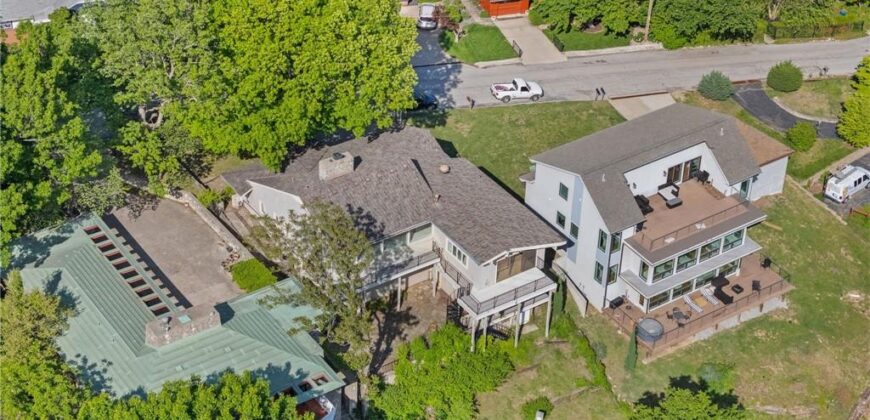 3630 N Briarcliff Road, Kansas City, MO 64116