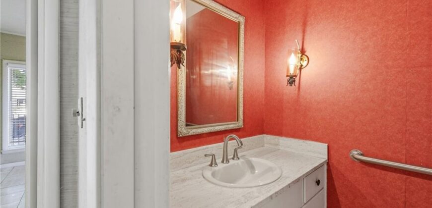 3630 N Briarcliff Road, Kansas City, MO 64116