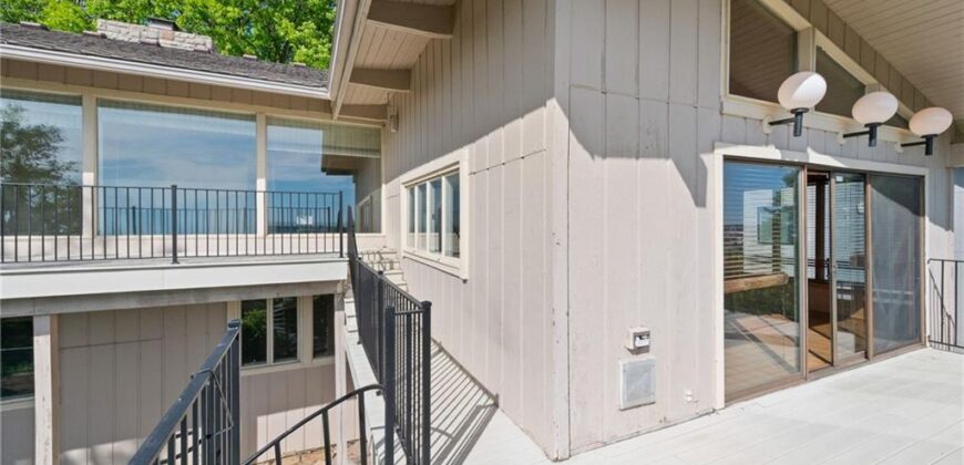 3630 N Briarcliff Road, Kansas City, MO 64116