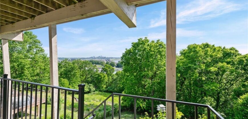 3630 N Briarcliff Road, Kansas City, MO 64116