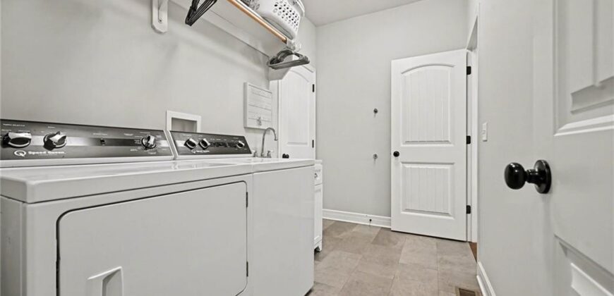 18301 Belinda Drive, Smithville, MO 64089