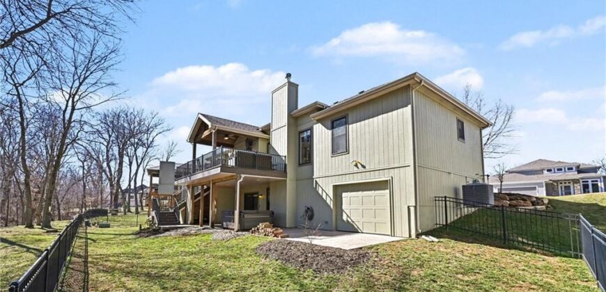 18301 Belinda Drive, Smithville, MO 64089