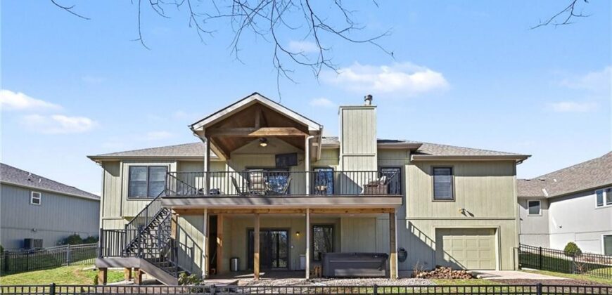 18301 Belinda Drive, Smithville, MO 64089