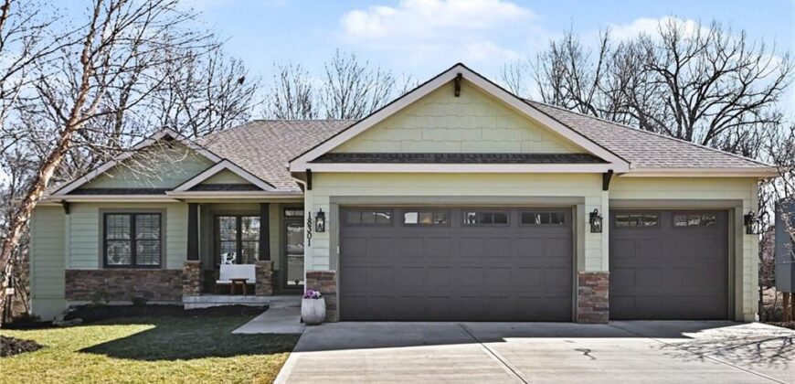 18301 Belinda Drive, Smithville, MO 64089