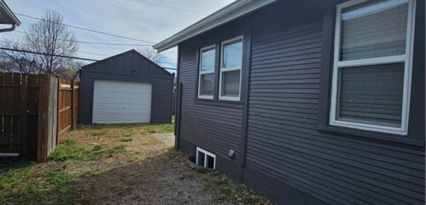 1229 E 24th Avenue, North Kansas City, MO 64116