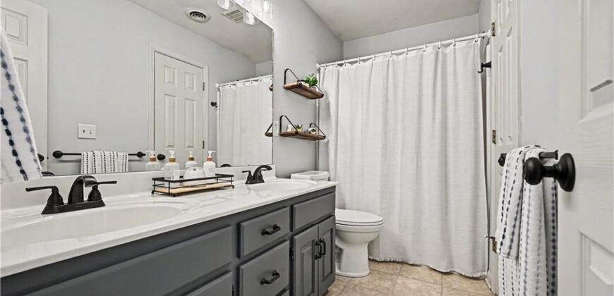 1561 Parkside Drive, Liberty, MO 64068