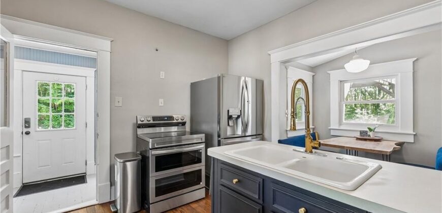 424 Walnut Street, Weston, MO 64098
