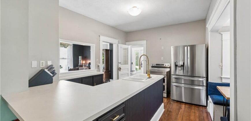424 Walnut Street, Weston, MO 64098