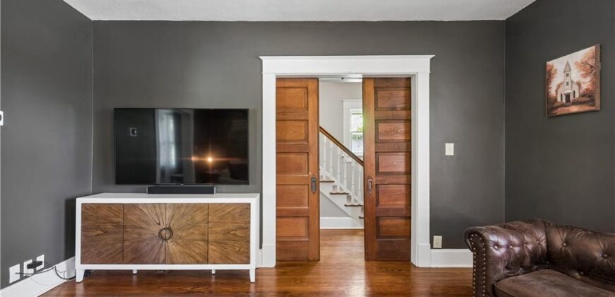 424 Walnut Street, Weston, MO 64098