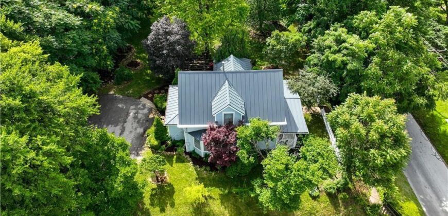 424 Walnut Street, Weston, MO 64098