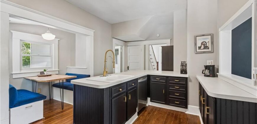424 Walnut Street, Weston, MO 64098