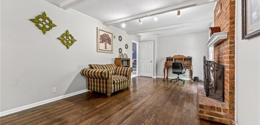 6305 N Bales Avenue, Gladstone, MO 64119