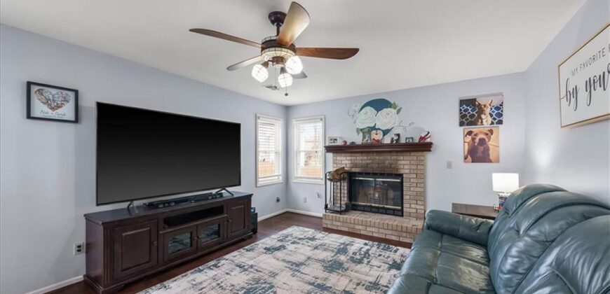 1104 Regency Drive, Kearney, MO 64060