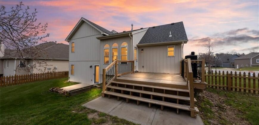 1104 Regency Drive, Kearney, MO 64060