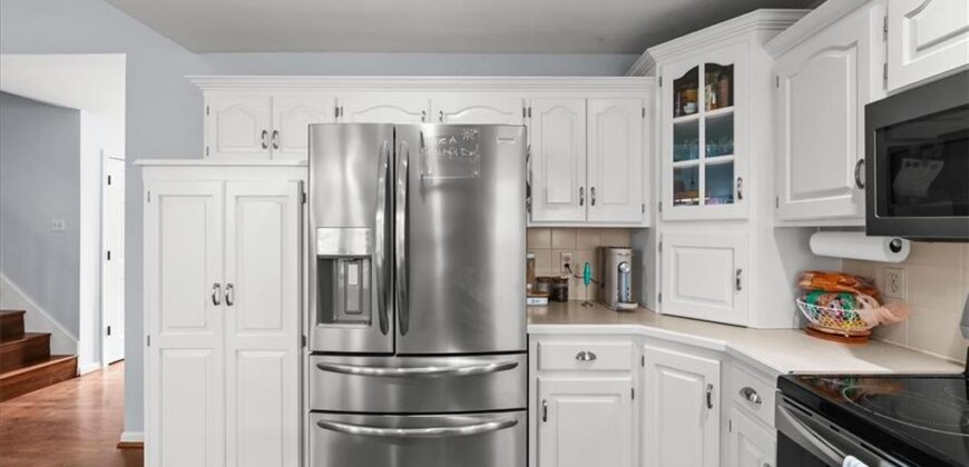 1104 Regency Drive, Kearney, MO 64060