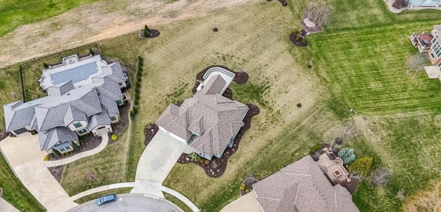 10008 N Revere Court, Kansas City, MO 64154