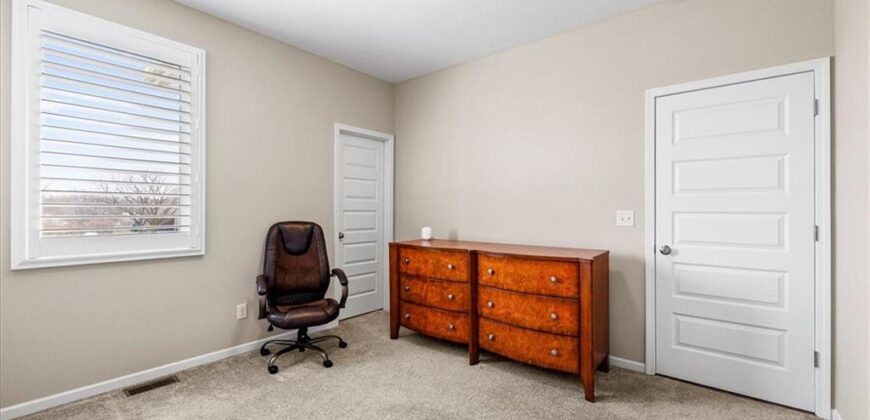 10008 N Revere Court, Kansas City, MO 64154