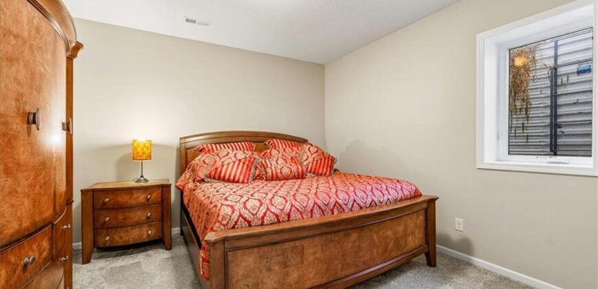10008 N Revere Court, Kansas City, MO 64154