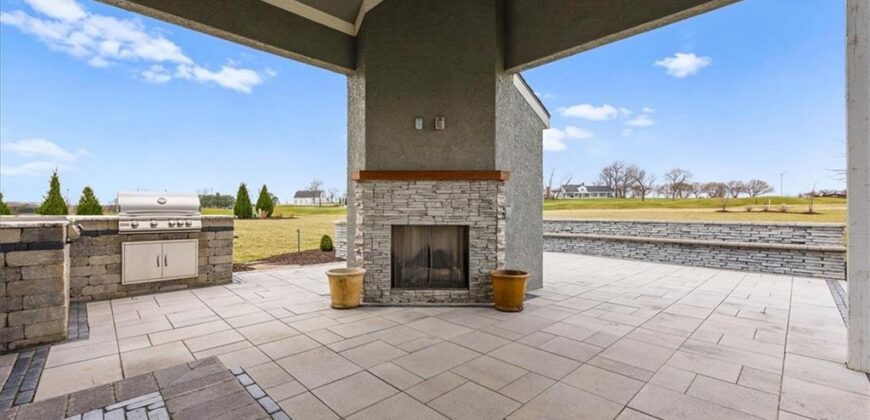 10008 N Revere Court, Kansas City, MO 64154
