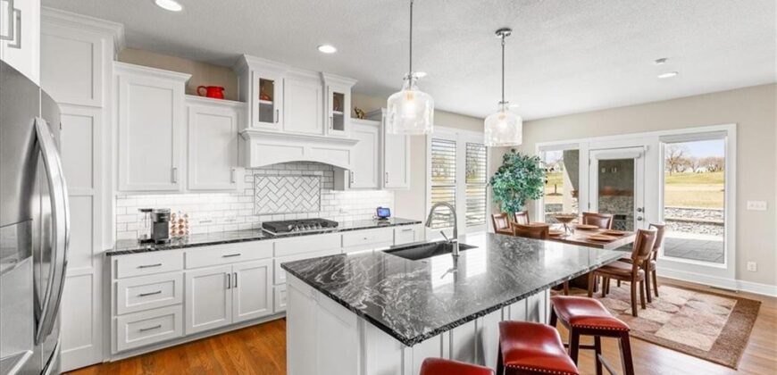 10008 N Revere Court, Kansas City, MO 64154