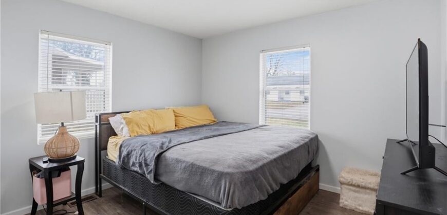 1224 NE 43rd Terrace, Kansas City, MO 64116