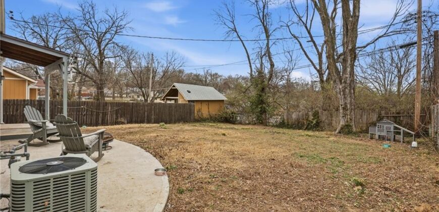 1224 NE 43rd Terrace, Kansas City, MO 64116