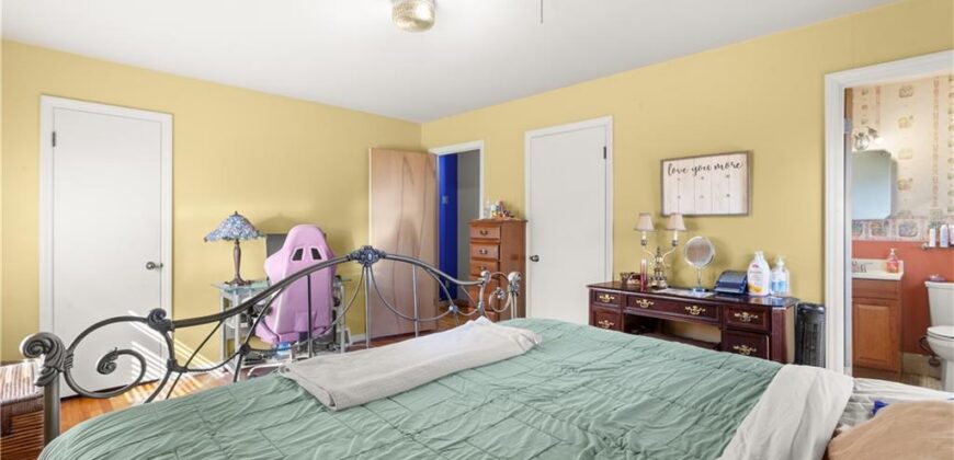 4819 NE Sherwood Drive, Kansas City, MO 64119