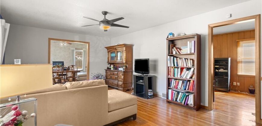 4819 NE Sherwood Drive, Kansas City, MO 64119