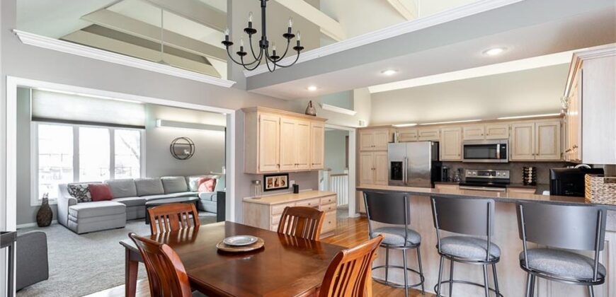 7203 NW Eastside Drive, Weatherby Lake, MO 64152