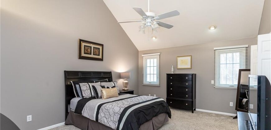 7203 NW Eastside Drive, Weatherby Lake, MO 64152