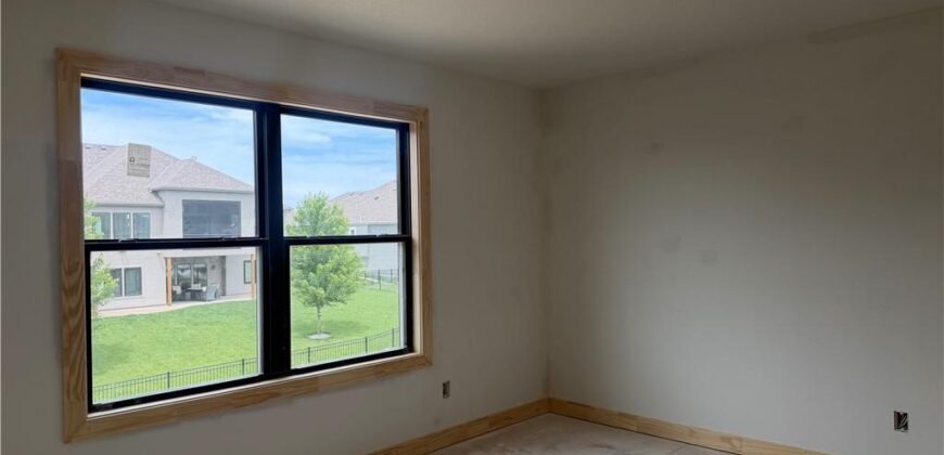 3014 NE 102nd Street, Kansas City, MO 64155