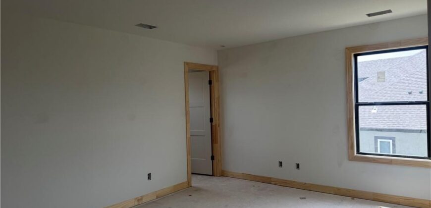 3014 NE 102nd Street, Kansas City, MO 64155