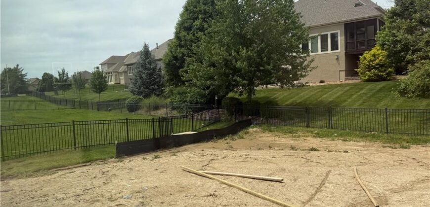 3014 NE 102nd Street, Kansas City, MO 64155