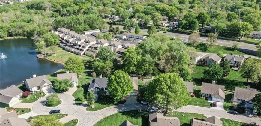 5207 NW 84th Place, Kansas City, MO 64154