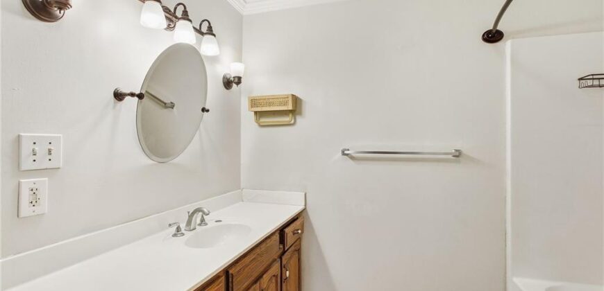 4937 NE Chouteau Drive, Kansas City, MO 64119
