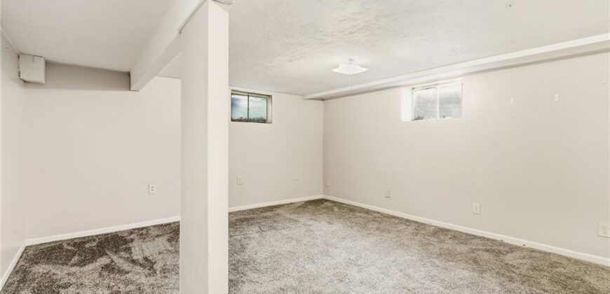 4937 NE Chouteau Drive, Kansas City, MO 64119