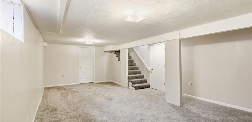 4937 NE Chouteau Drive, Kansas City, MO 64119
