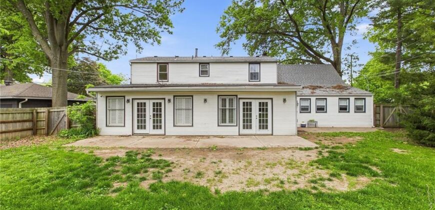 4937 NE Chouteau Drive, Kansas City, MO 64119