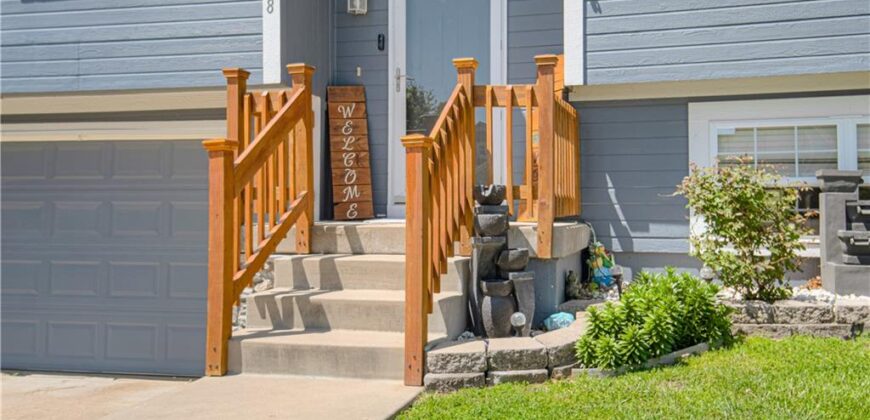 208 Hampton Drive, Smithville, MO 64089