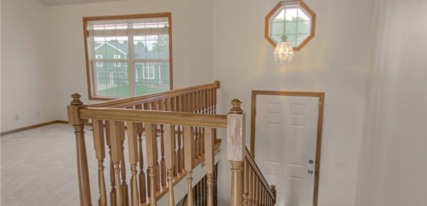 208 Hampton Drive, Smithville, MO 64089