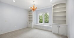 6930 NW WHITE PINE Circle, Parkville, MO 64152