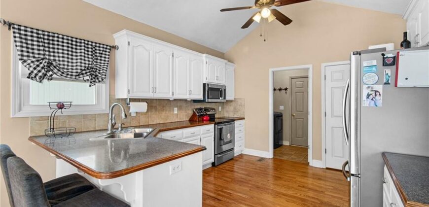 10727 N Tennessee Avenue, Kansas City, MO 64157