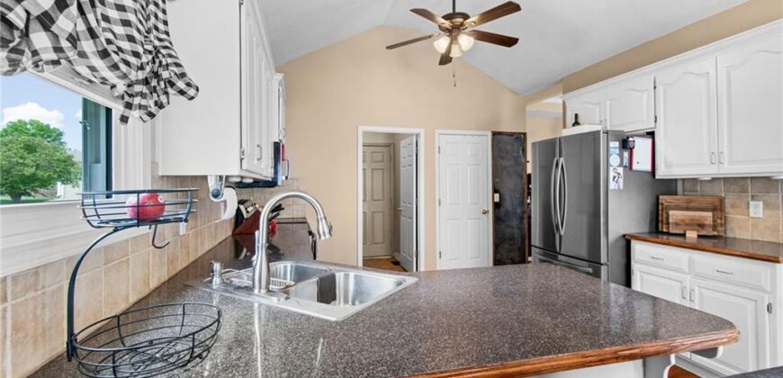 10727 N Tennessee Avenue, Kansas City, MO 64157